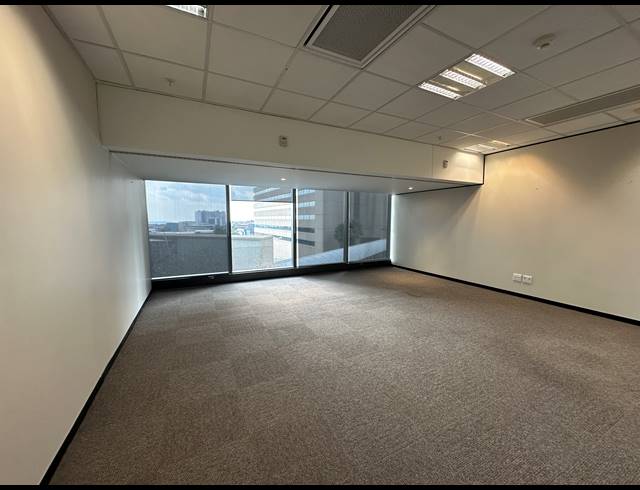 1,039M² OFFICE TO LET IN SANDTON CENTRAL